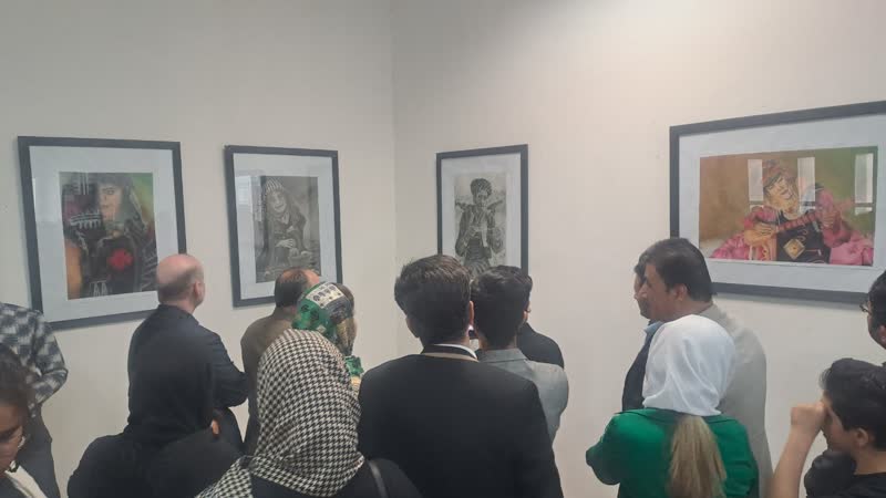نمایشگاه هنرهای تجسمی دیواندره