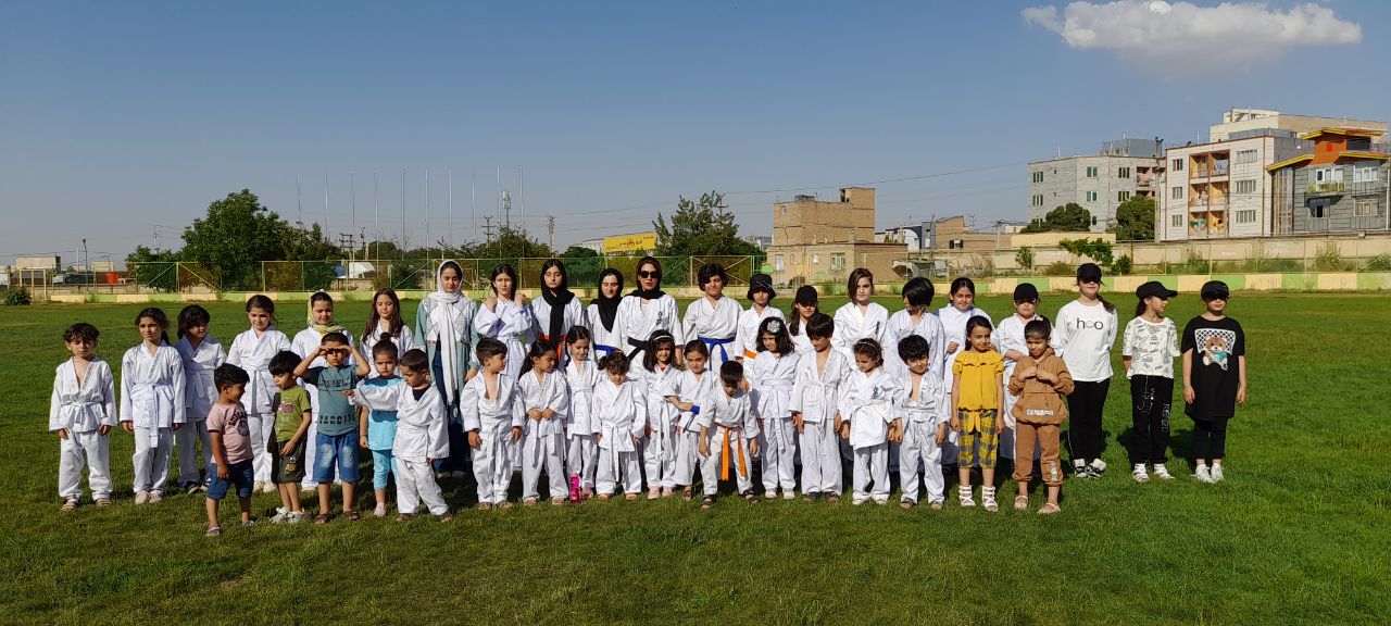 عکس باشگاهی سانس خردسال و نونهال کیوکوشین کنپو همدان با مربیگری سنسی محمدی